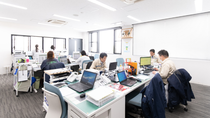 事務所内